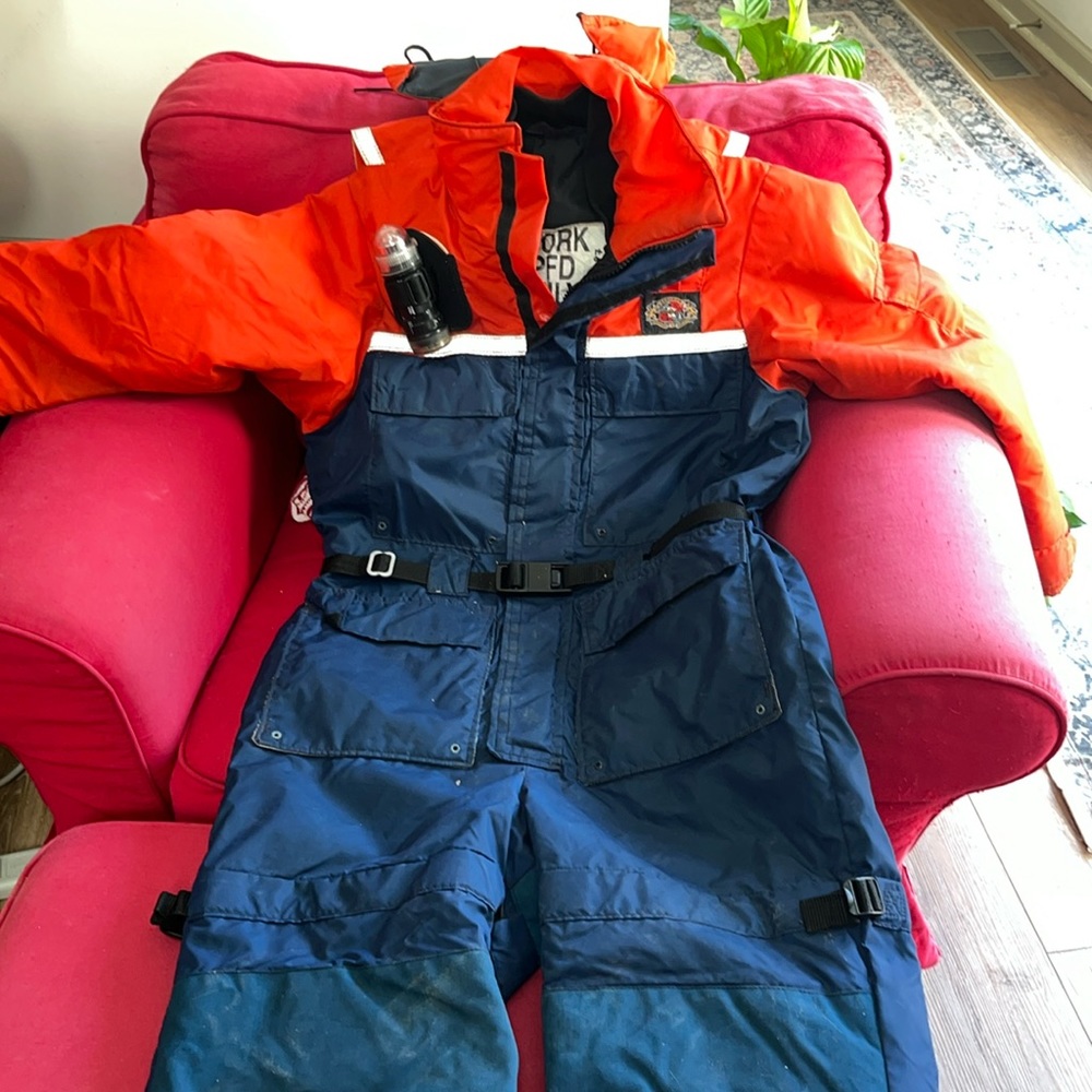 Stern’s anti-exposure coverall type V off
